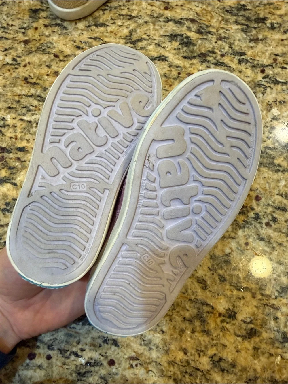 Native Glitter Slip-On Kids - 10